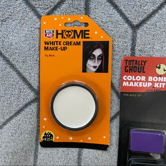 Halloween Makeup Kit Bundle K - Picture 3 of 5